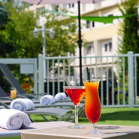 Hotel Mercure Annemasse Porte De Genève 4*