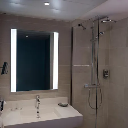 Hotel Mercure Annemasse Porte De Geneve 4*
