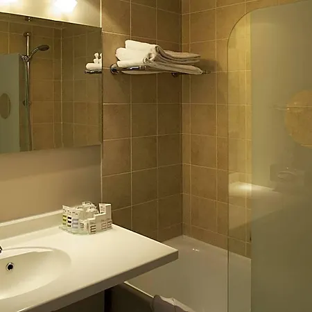 Отель Mercure Annemasse Porte De Geneve 4*